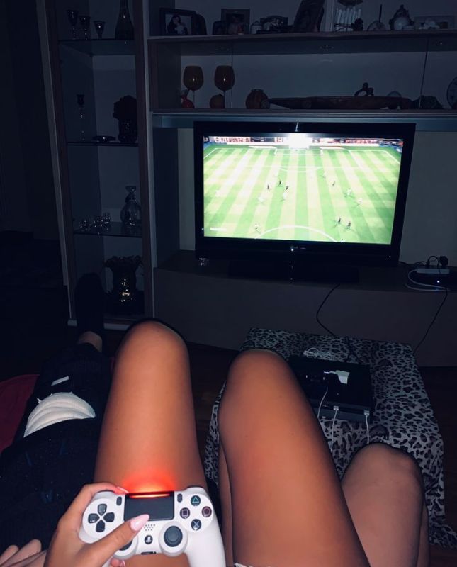 Call me a doll, but I control the game. 🩷