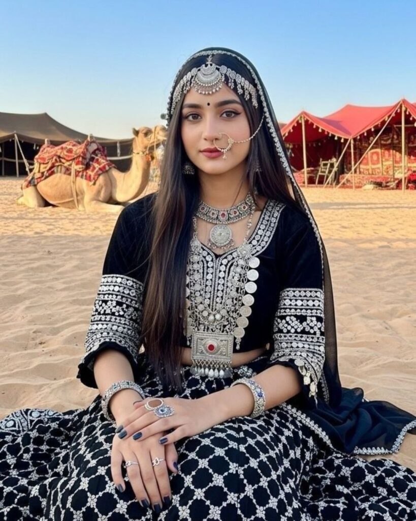 Kashmiri girl pic simple